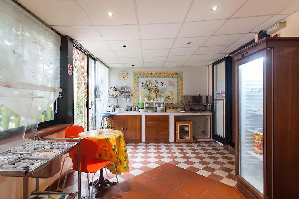 Hotel Toledo Naples 3*,